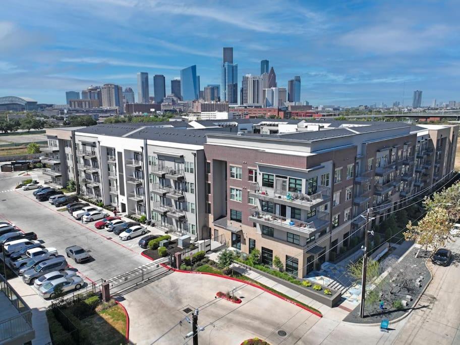 Comfortable Getaway Downtown Htx ヒューストン エクステリア 写真